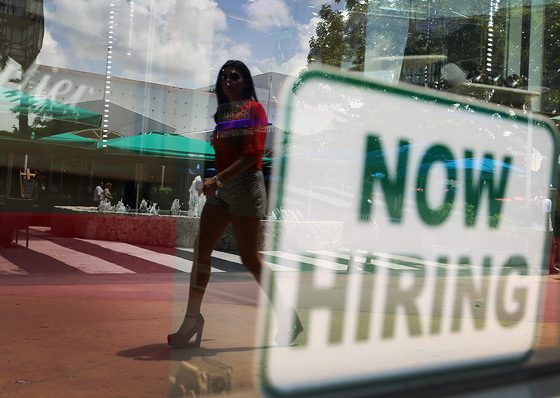 Klaim pengangguran AS mengalami kenaikan meski masih diarea terendah dalam setengah abad ini.