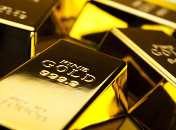 Harga Emas beranjak naik setelah Dolar AS terpelanting