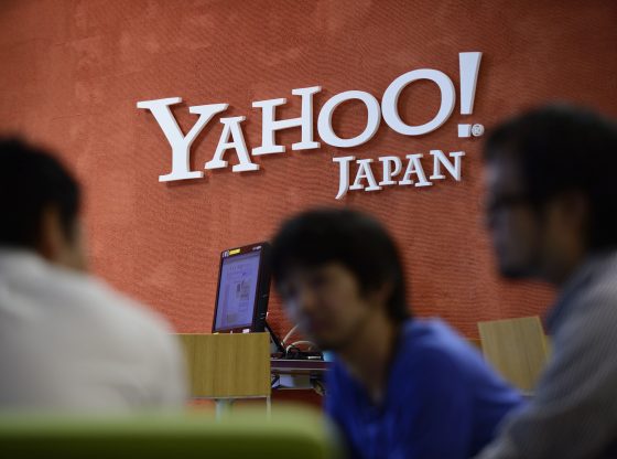 Saham Yahoo Jepang ikut mendorong kenaikan indek bursa Tokyo,