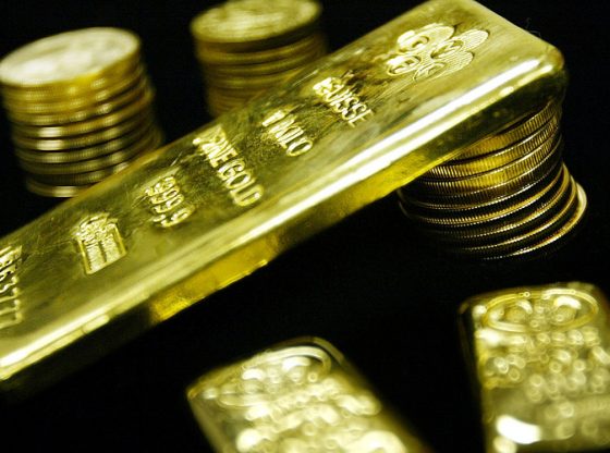 Harga emas mengalami kenaikan akibat melemahnya Dolar AS. Termahal dalam tiga minggu ini. (Ilustrasi)
