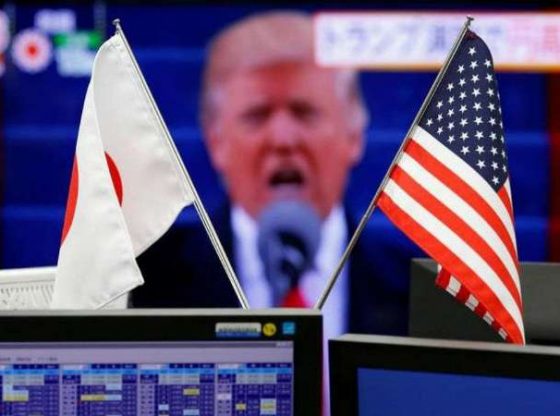 Perang dagang diperkirakan akan membuat ekonomi AS menyusut 2%, Jepang ajak AS masuk TPP kembali. (Lukman Hqeem)